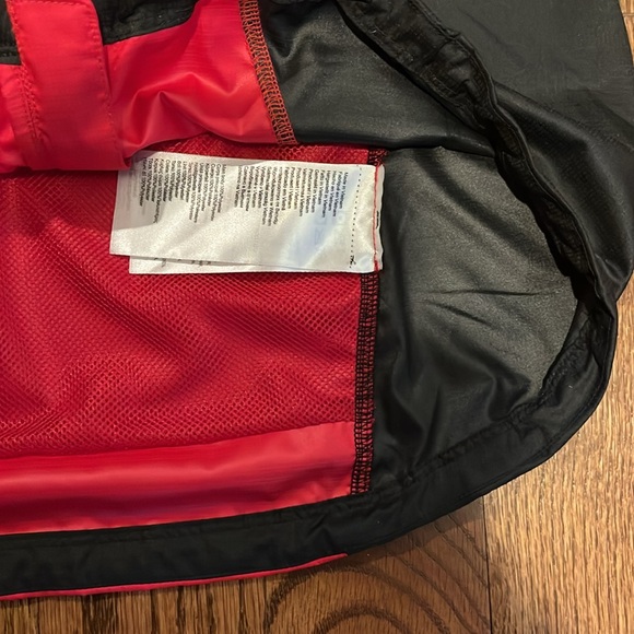 Pearl Izumi Red and Black Cycling Jacket - Picture 4 of 5